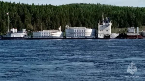 Якутская компания возместит ущерб Лене за разлив нефти при столкновении танкеров