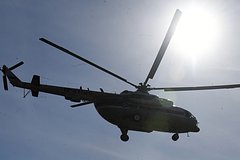 Вертолет с пассажирами совершил экстренную посадку в Якутии