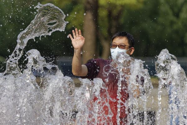 Китай столкнулся с рекордной жарой: Пекин объявил наивысшую тепловую тревогу